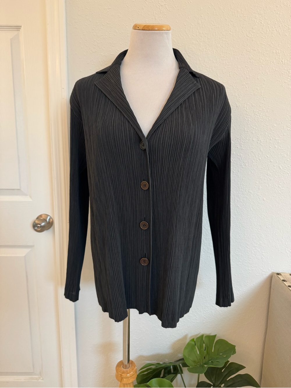 Pleats Please Issey Miyake Jacket in Black Size 3